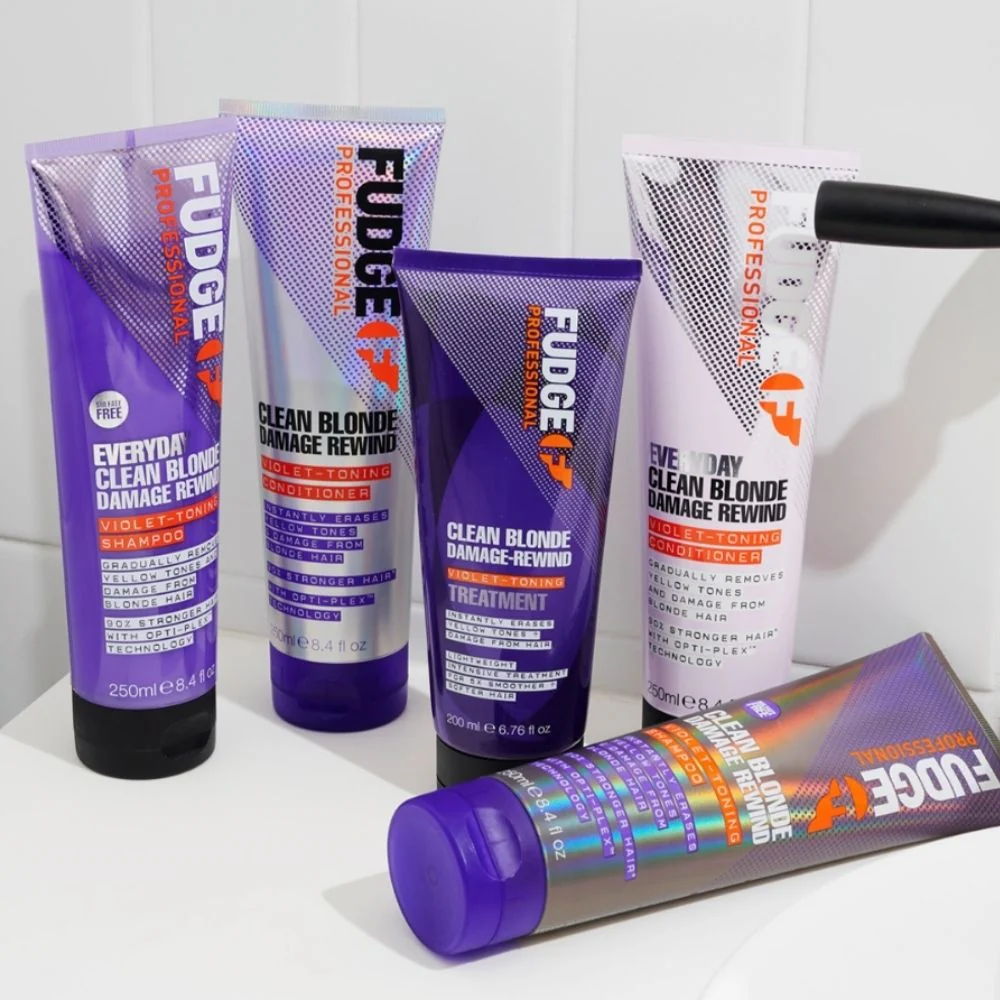 Everyday Clean Blonde Damage Rewind Violet Set - 2x250ml - Image 4