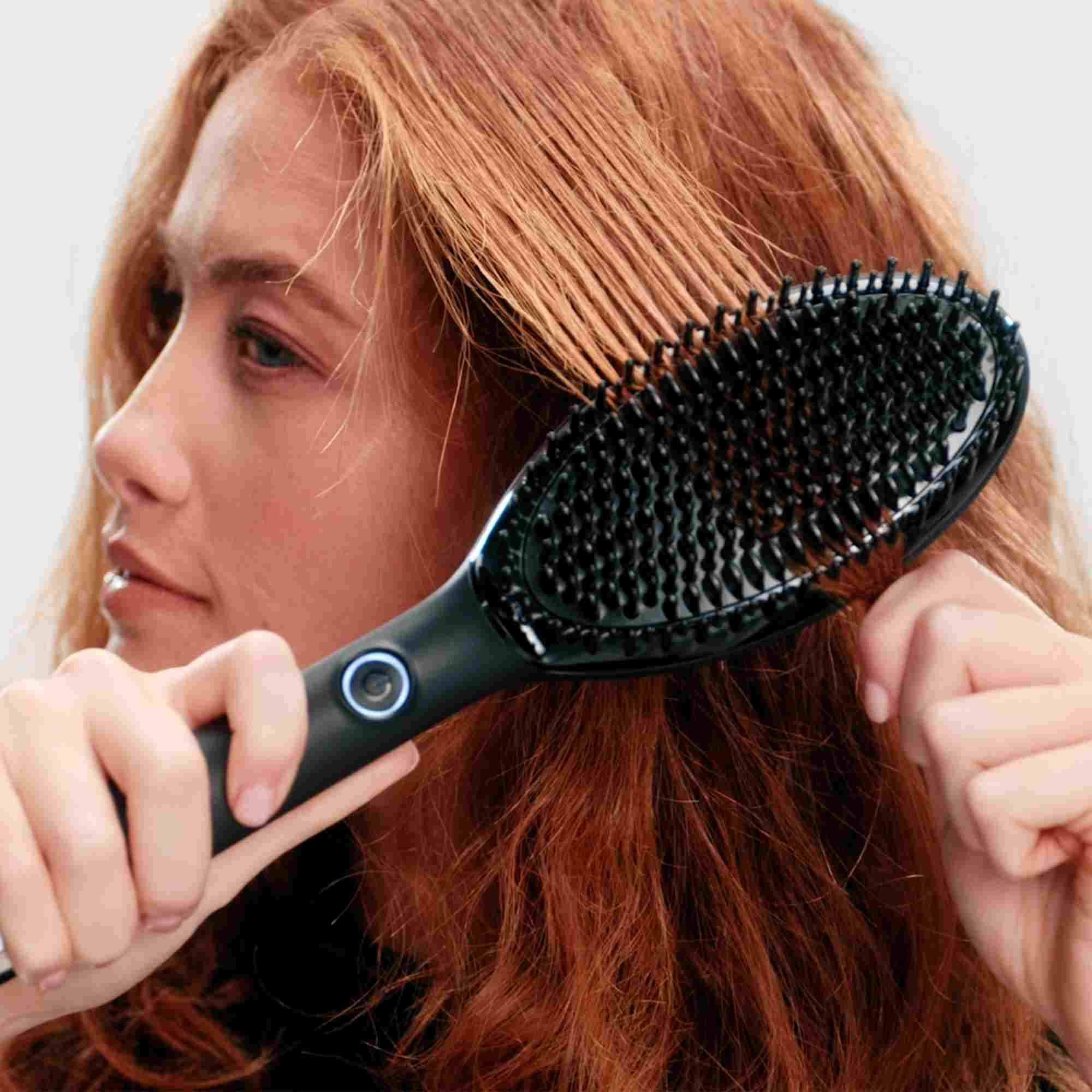 Glide+ Professional Smoothing Hot Brush - Image 4