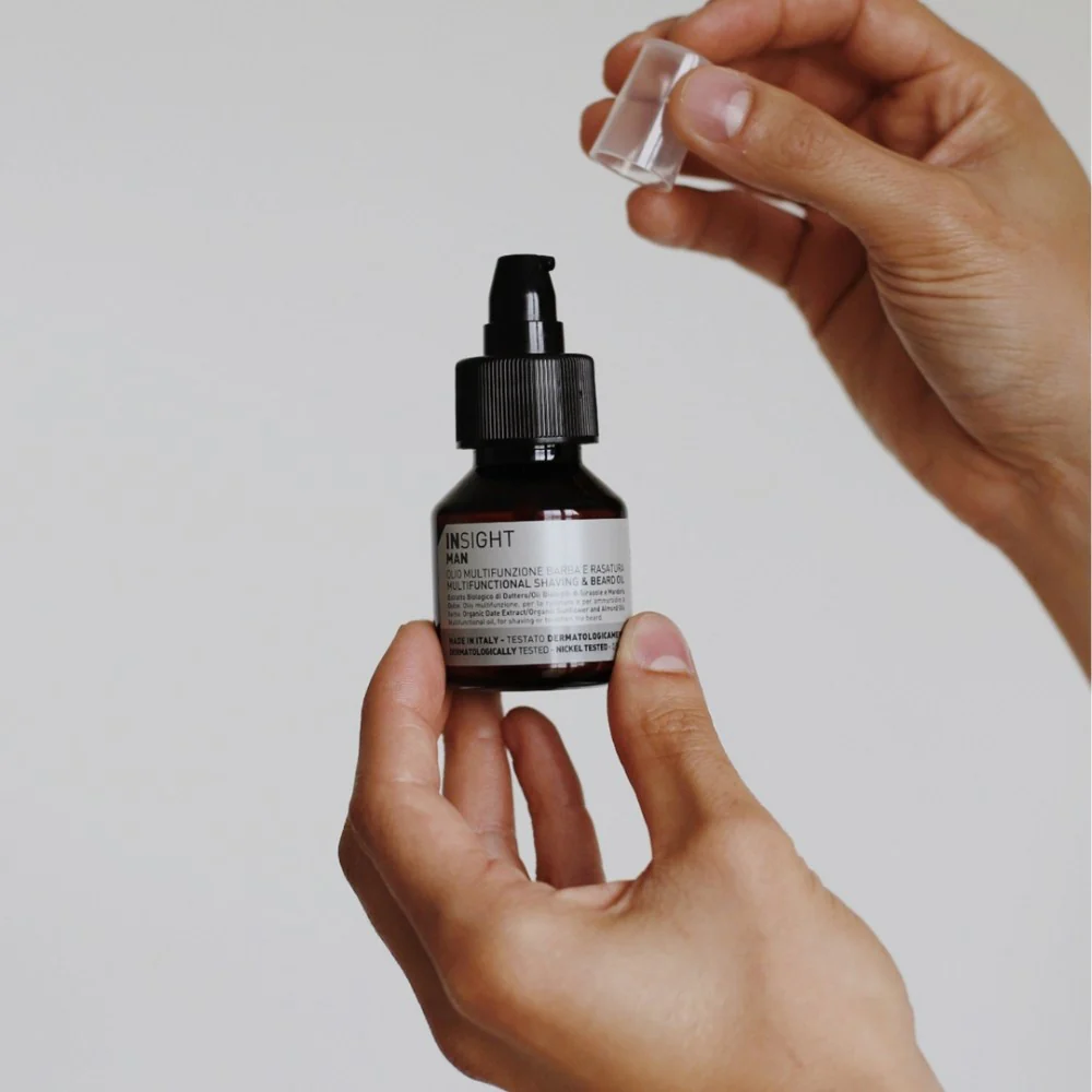 Man Multifunctional Shaving & Beard Oil - 50ml - Image 2