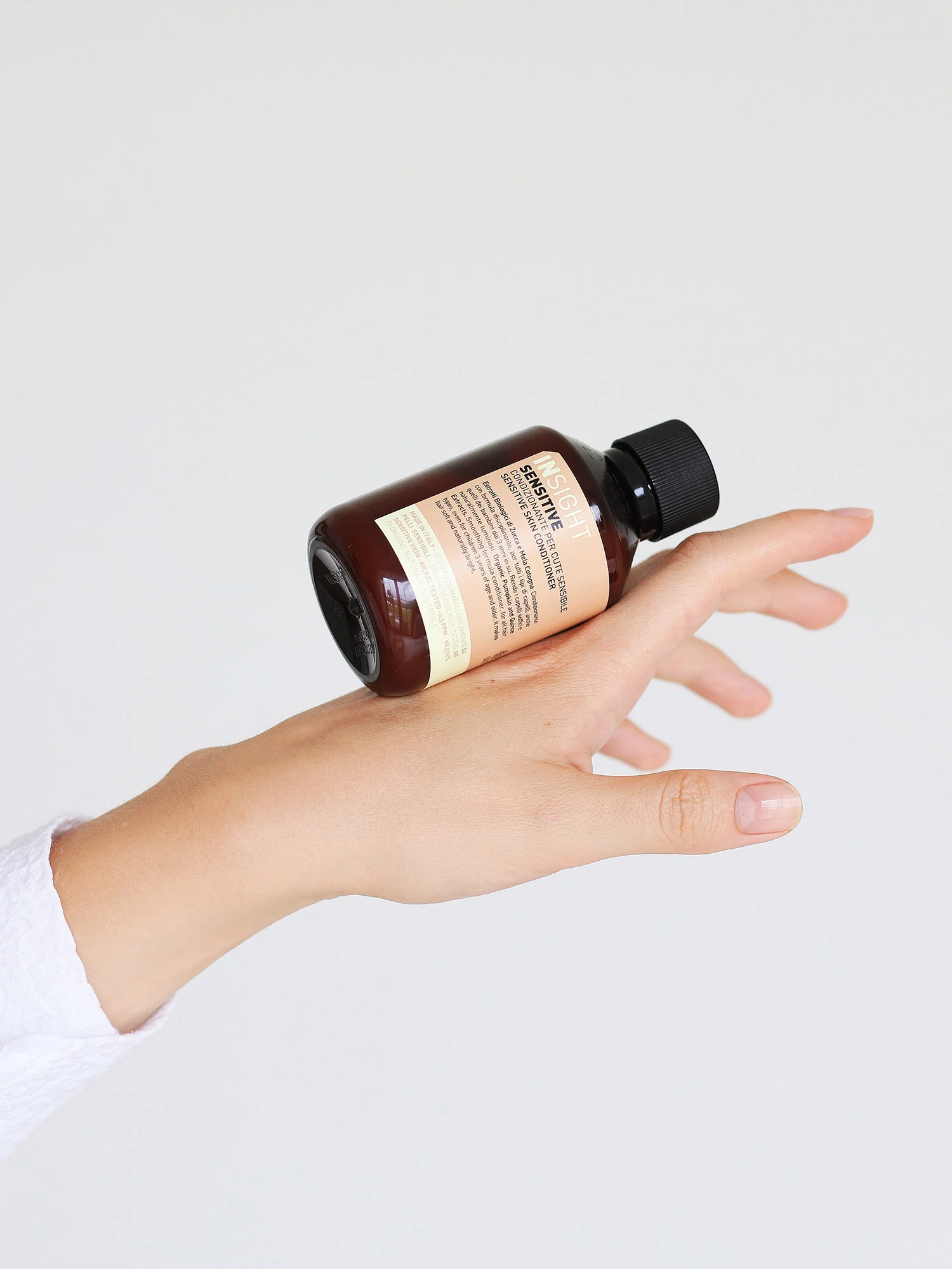 Sensitive Skin Shampoo Travelsize - 100ml - Image 2