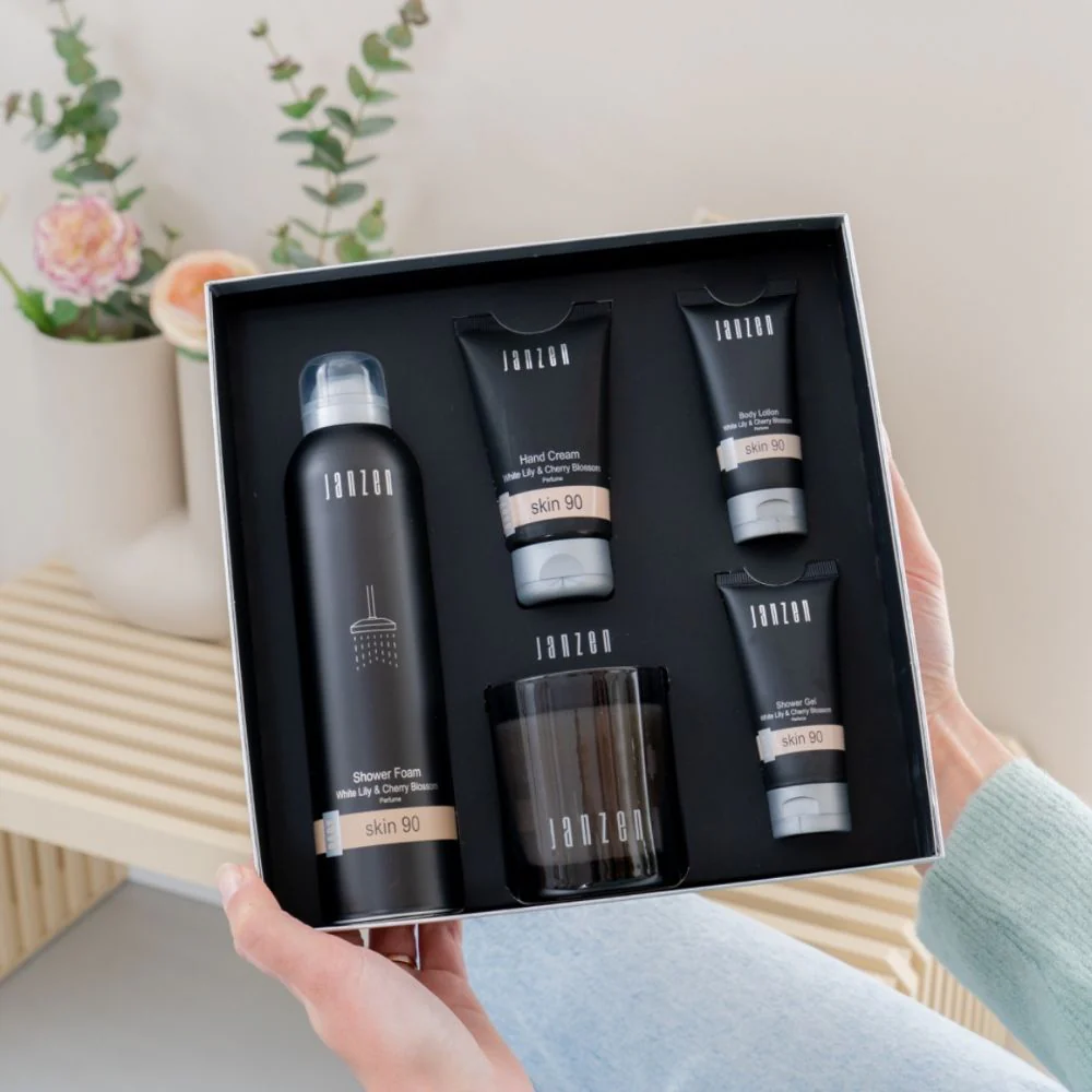 Gift Set Skin 90 M - 125gr+200+75+2x40ml - Image 2