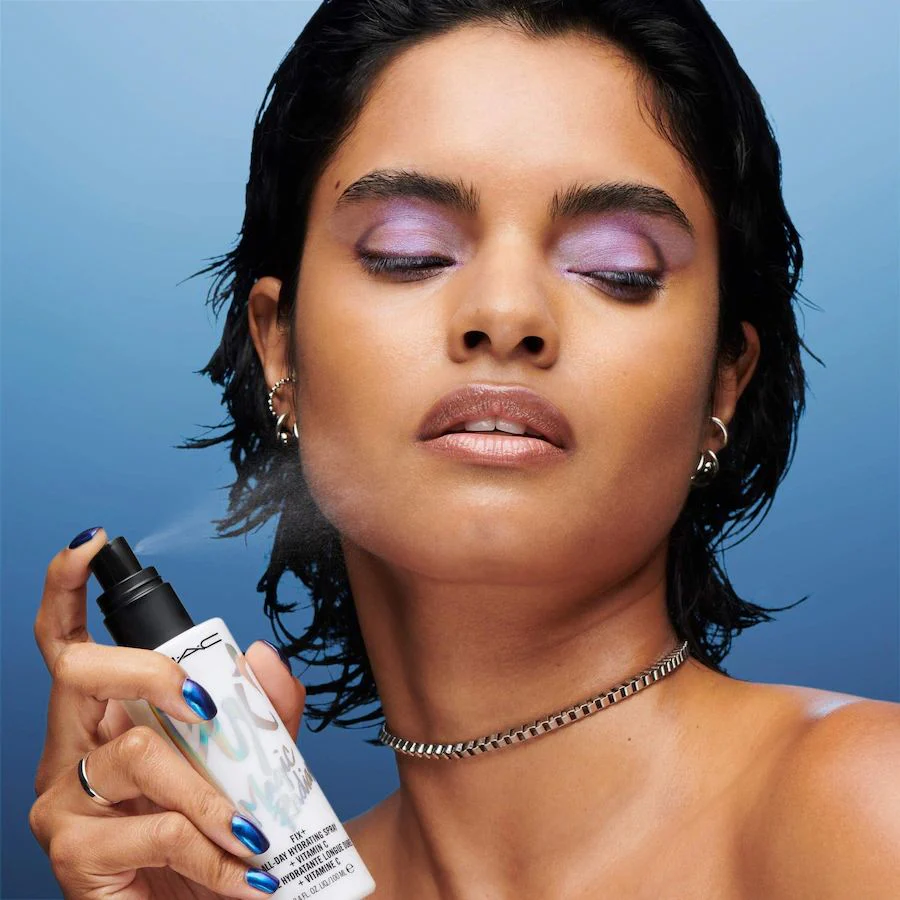Fix+ Magic Radiance Setting Spray - Image 3