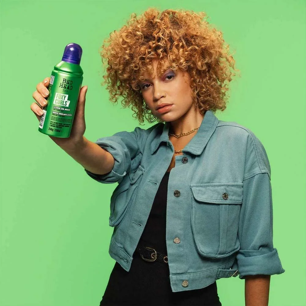 Bed Head Foxy Curls Extreme Curl Mousse - 250ml - Image 2
