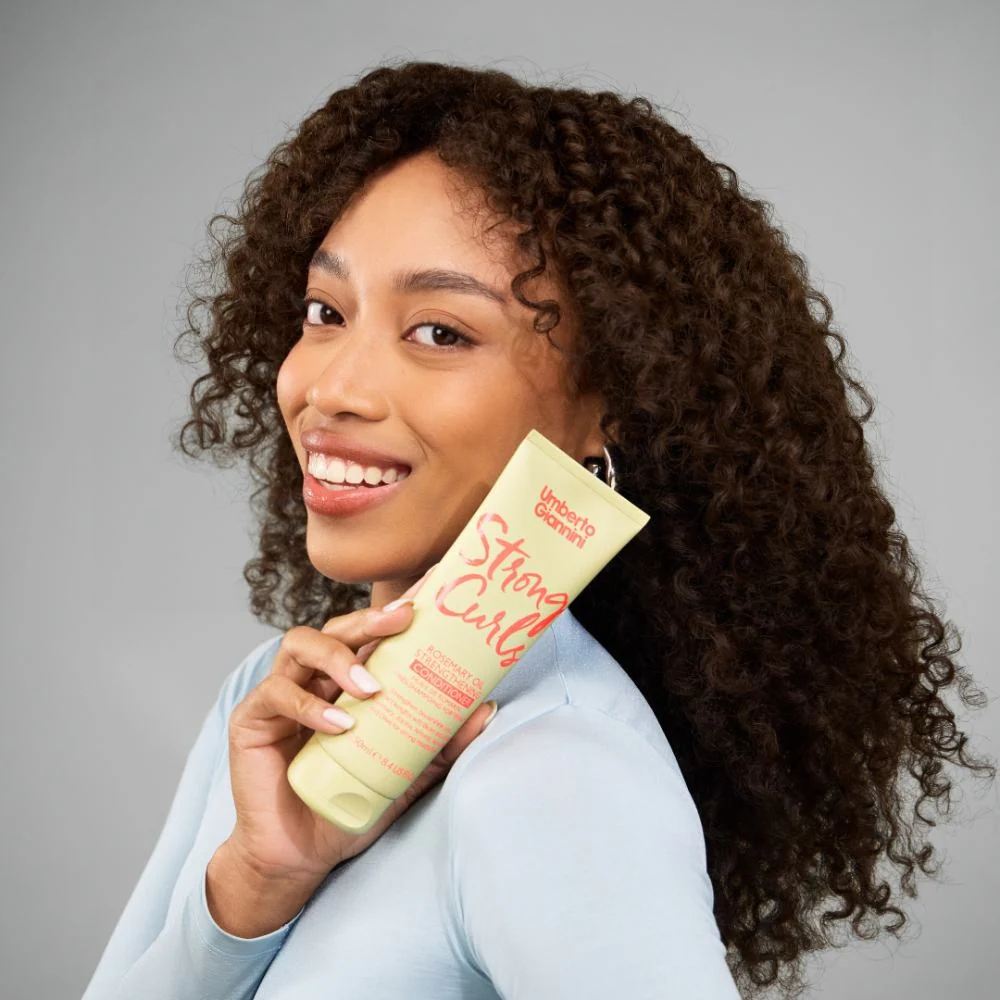 Strong Curls Rosemary Oil Strengthening Conditioner - 250ml - Image 3